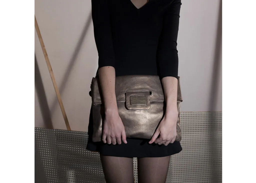 Annis Schultertasche aus Leder
