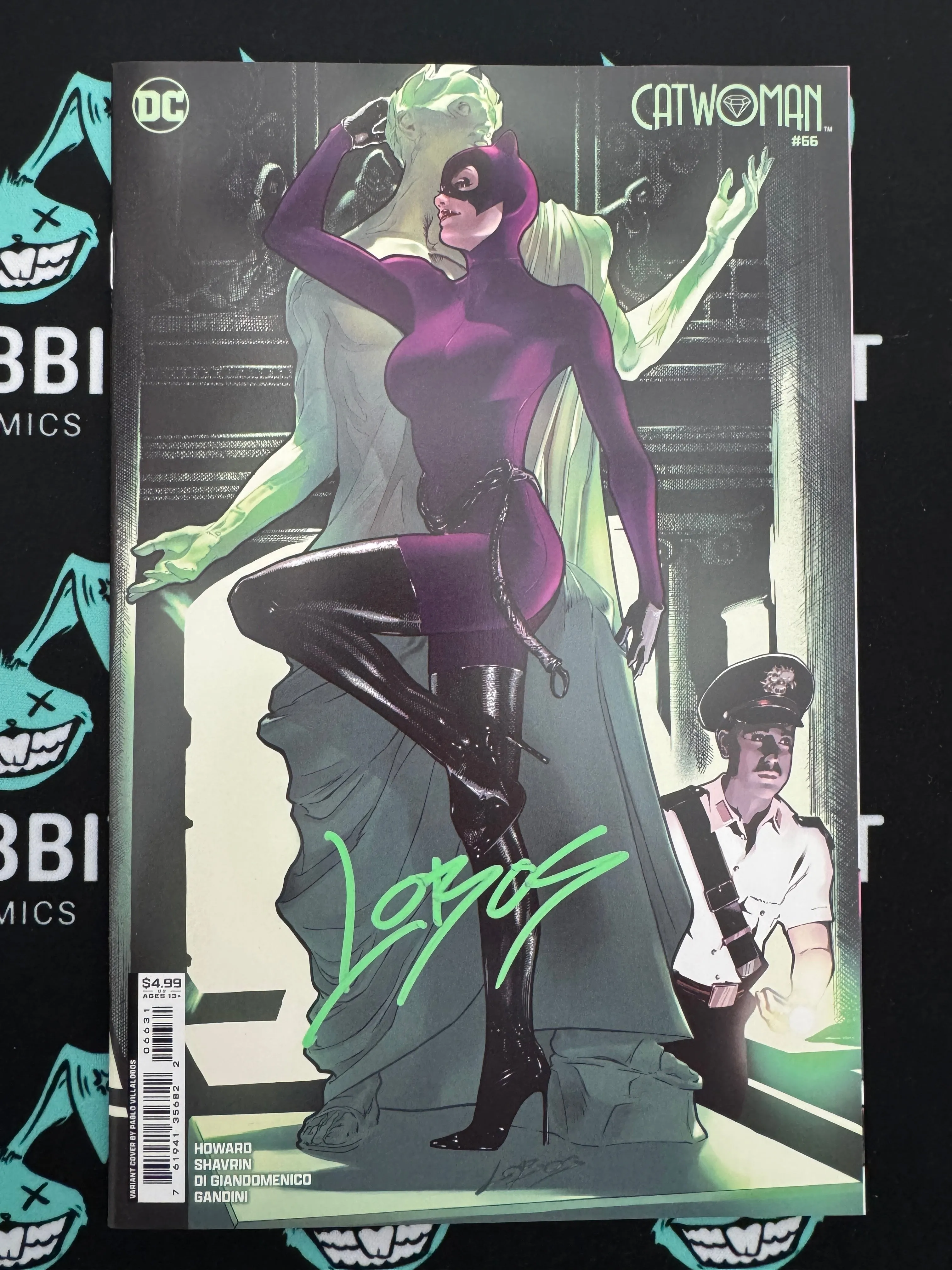 CATWOMAN #66 | CVR C PABLO VILLALOBOS CARD STOCK VARIANT | SIGNED BY LOBOS
