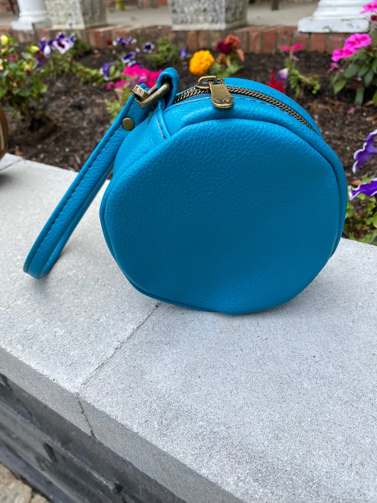 Circle Wristlets