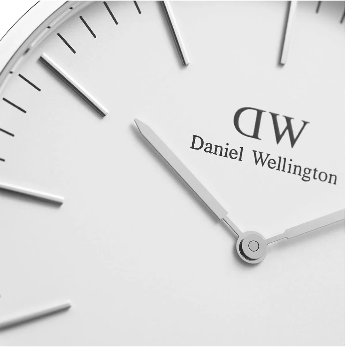 Daniel Wellington Classic Men’s Watch - 36mm - 40mm Case, Japanese Quartz Movement, Leather Strap, Water Resistant, Analog Watch for Men - Sheffield