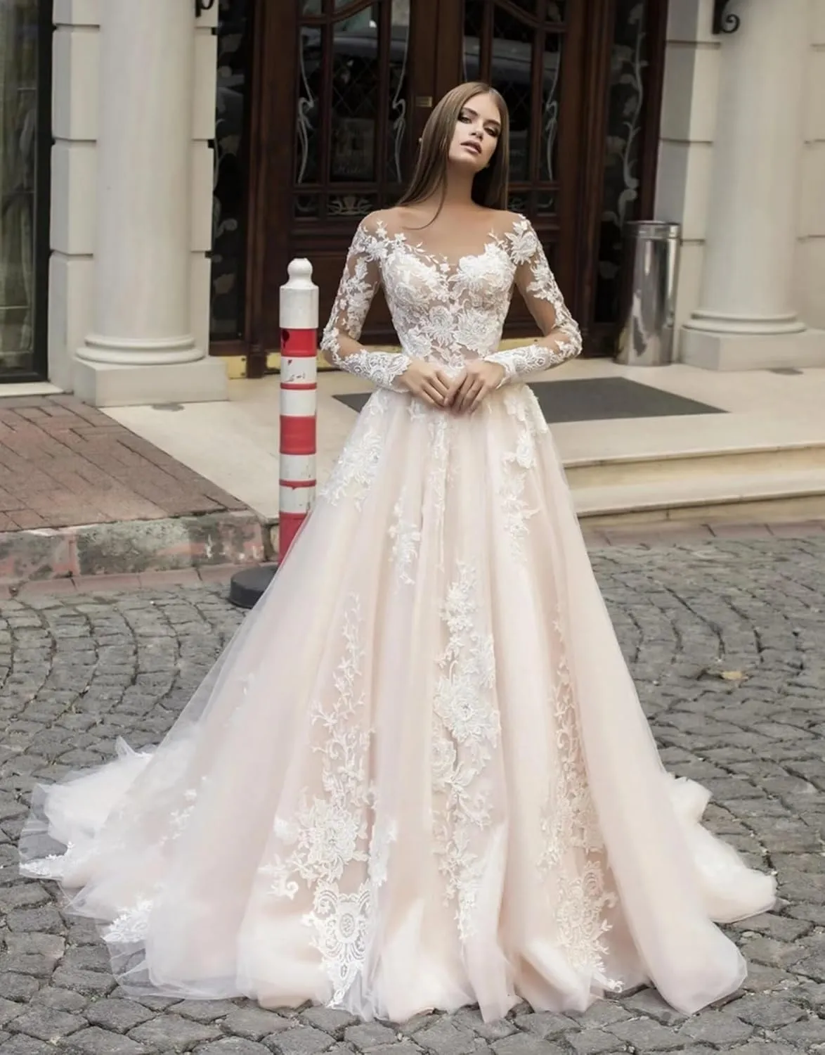 Fair Lady Wedding Dresses for Bride 2025 V Neck Beaded Straps Lace Appliques Bridal Gown for Women