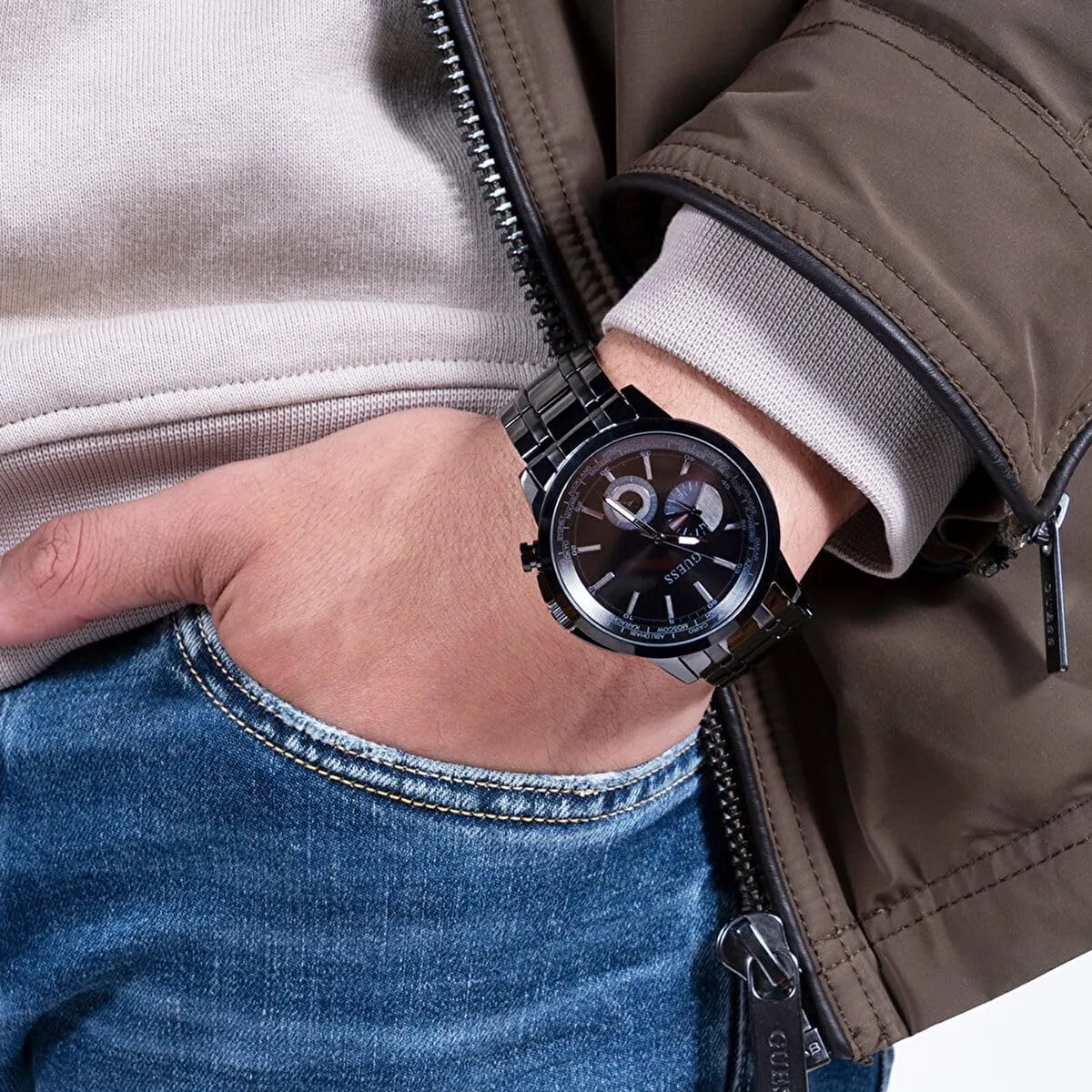 GUESS Men's 44mm Watch