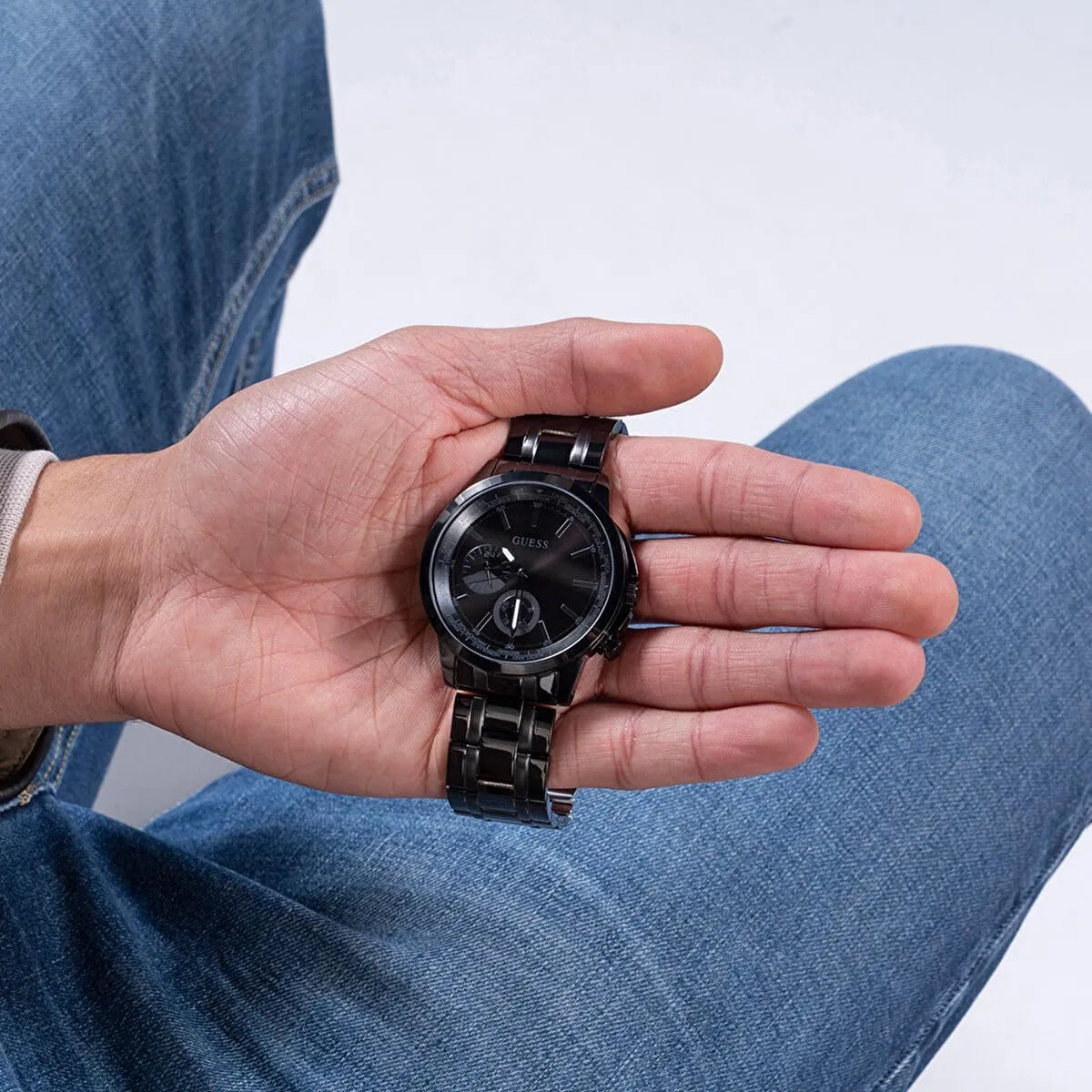 GUESS Men's 44mm Watch