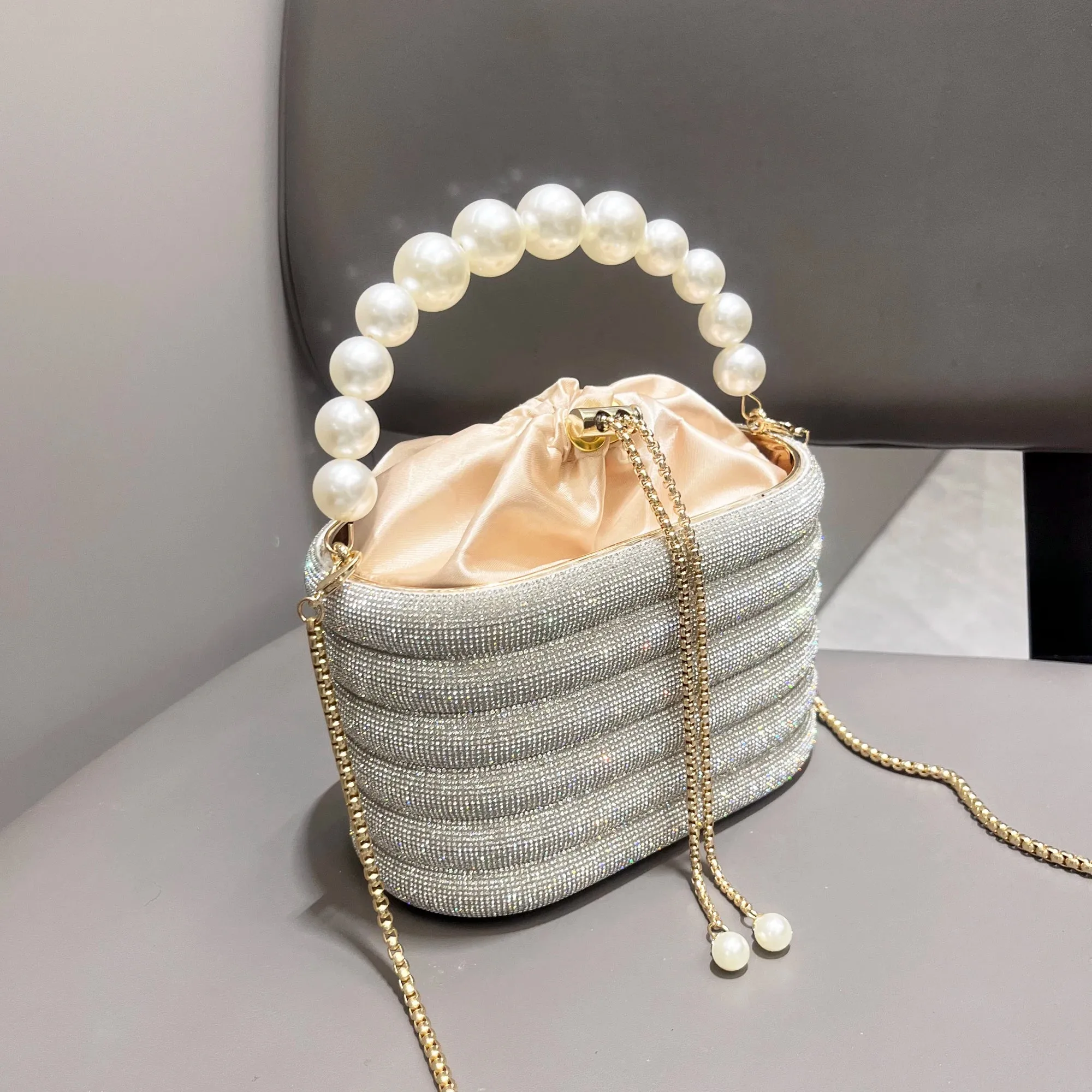 Handle Rhinestones Evening clutch Bag Purses and handbag luxury Designer shoulder bag Shiny Crystal Clutch purse bucket bag