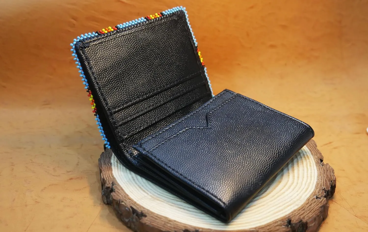 Handmade Beaded Leather Wallet for women, Native American Style Seed Beads Bifold Purse, Gift For her, Minimalist Wallet (Black (Sky-Blue Arrow))