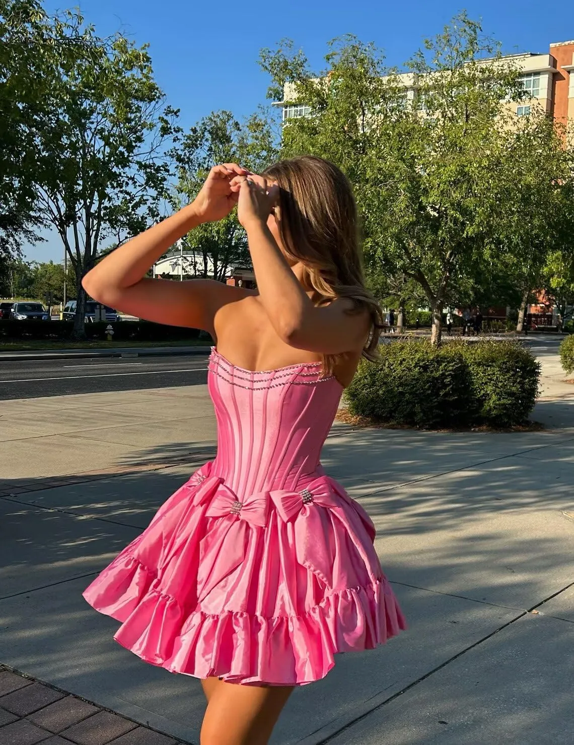 JNXIANGW Strapless Bow Homecoming Dresses for Teens Satin A-line Short Prom Dress Mini Puffy Ruffles Cocktail Party Dresses