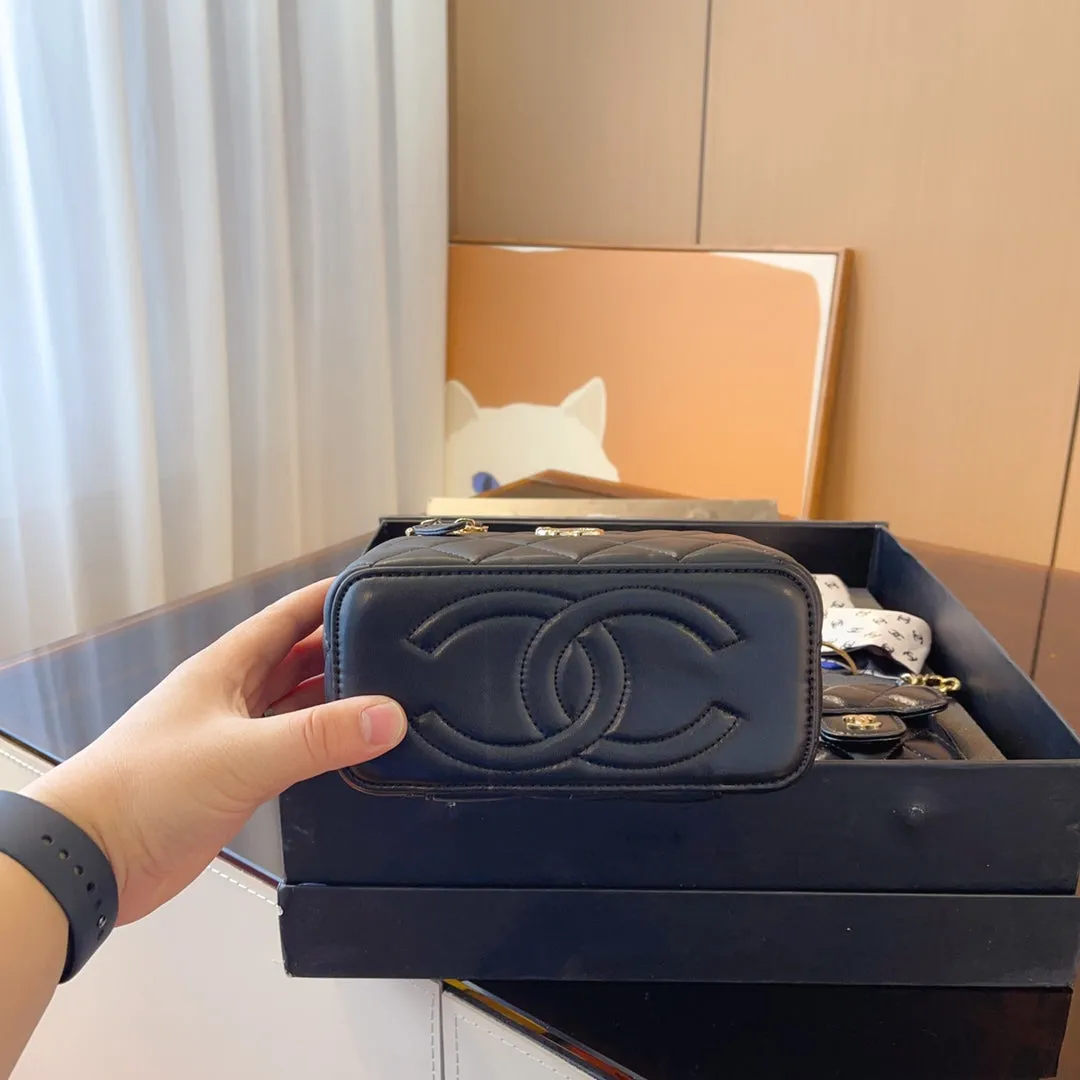 Luxury Leather Ladies Square Handbag Set