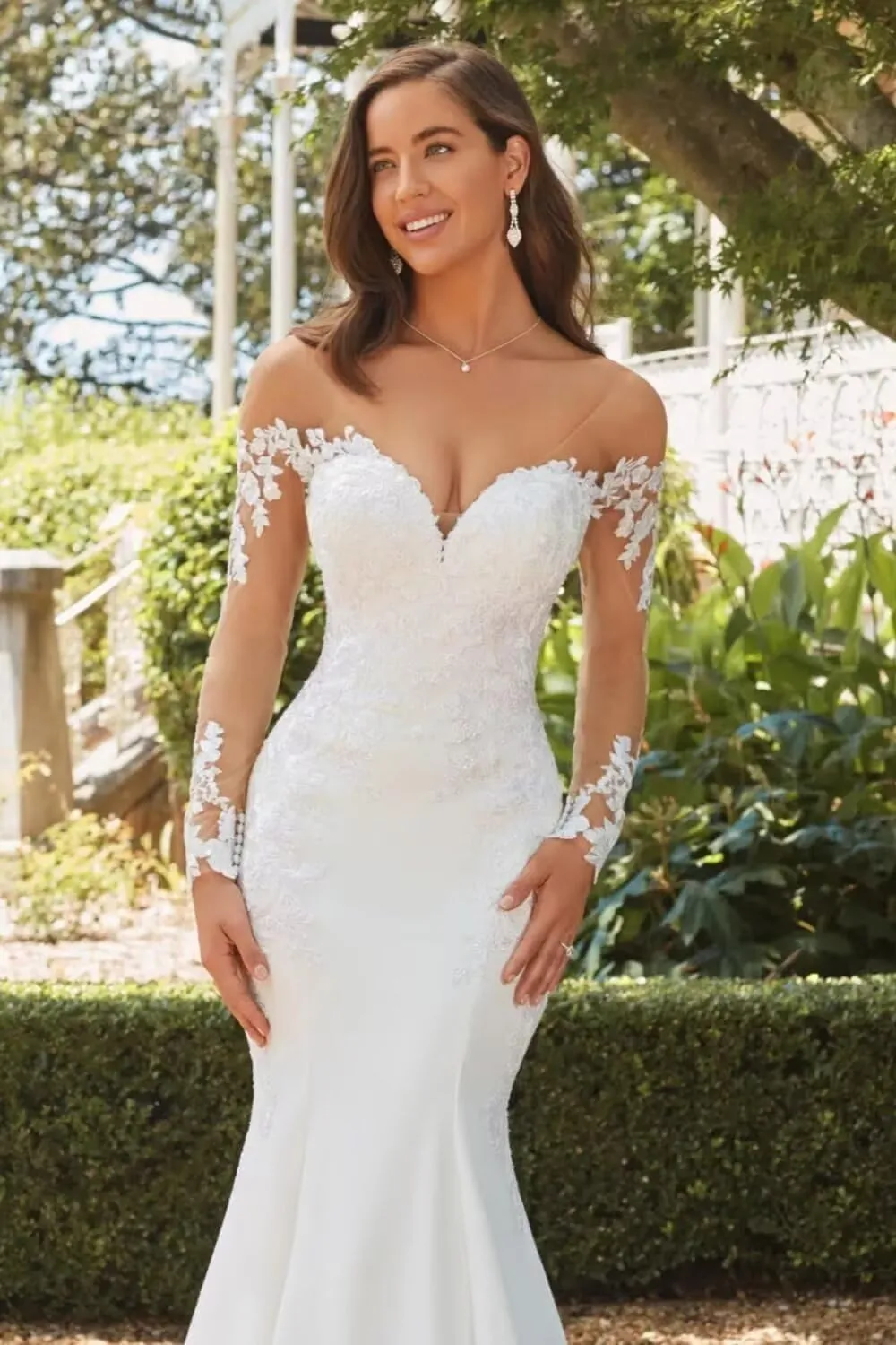 Mermaid Long Sleeve Wedding Dresses for Bride Lace Applique V-Neck Boho Bridal Dress with Train