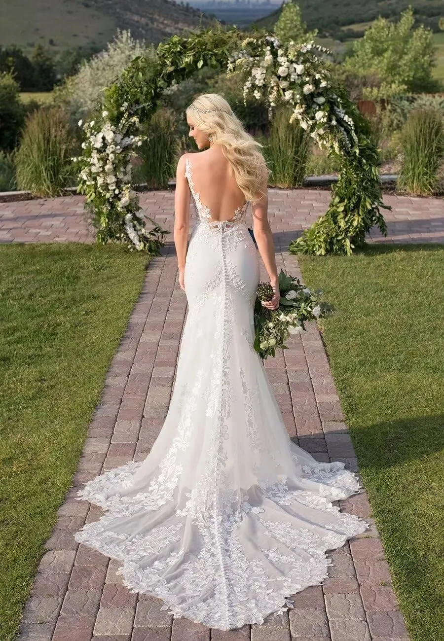 Mermaid Wedding Dresses for Bride Lace Beach Tulle Applique V-Neck Boho Bridal Dress for Bride with Train