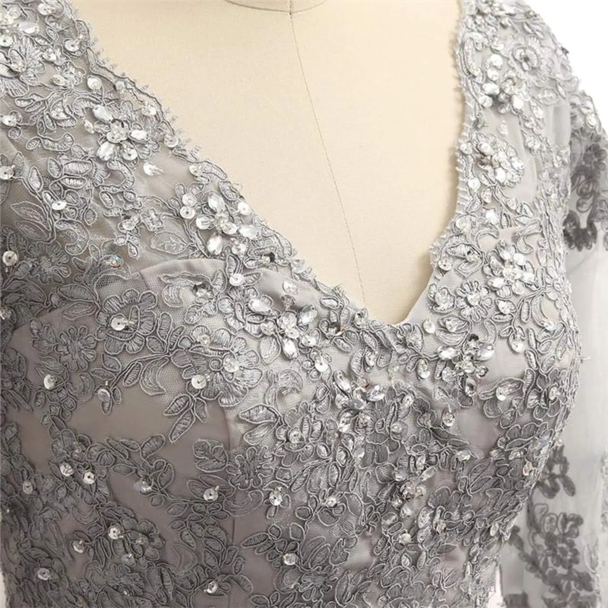 Mother of The Bride Dresses Long Evening Formal Dress V Neck Wedding Guest Dresses for Women Ruffle Lace Applique Beaded