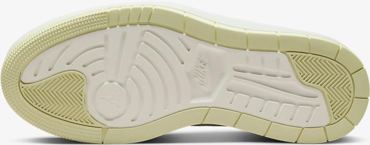 Nike Women's Modern