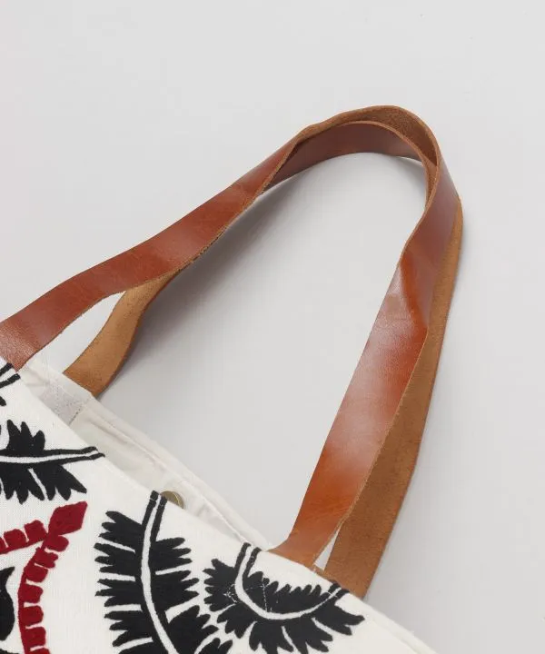 Nomadic Pattern Embroidery Tote Bag