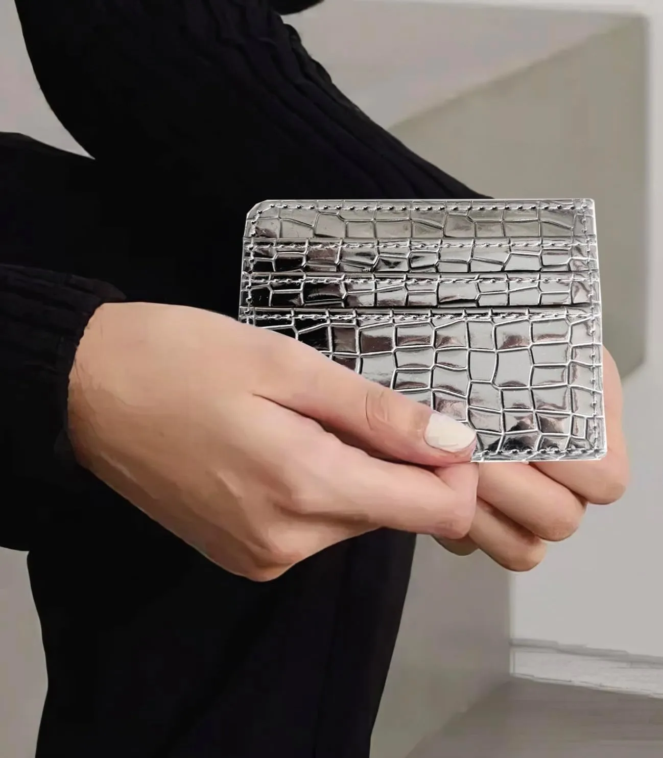 Super Shiny Slim Credit Card Holder Mini Front Pocket Wallet in Mirror Metallic Faux Crocodile pattern (Metalic Pewter)