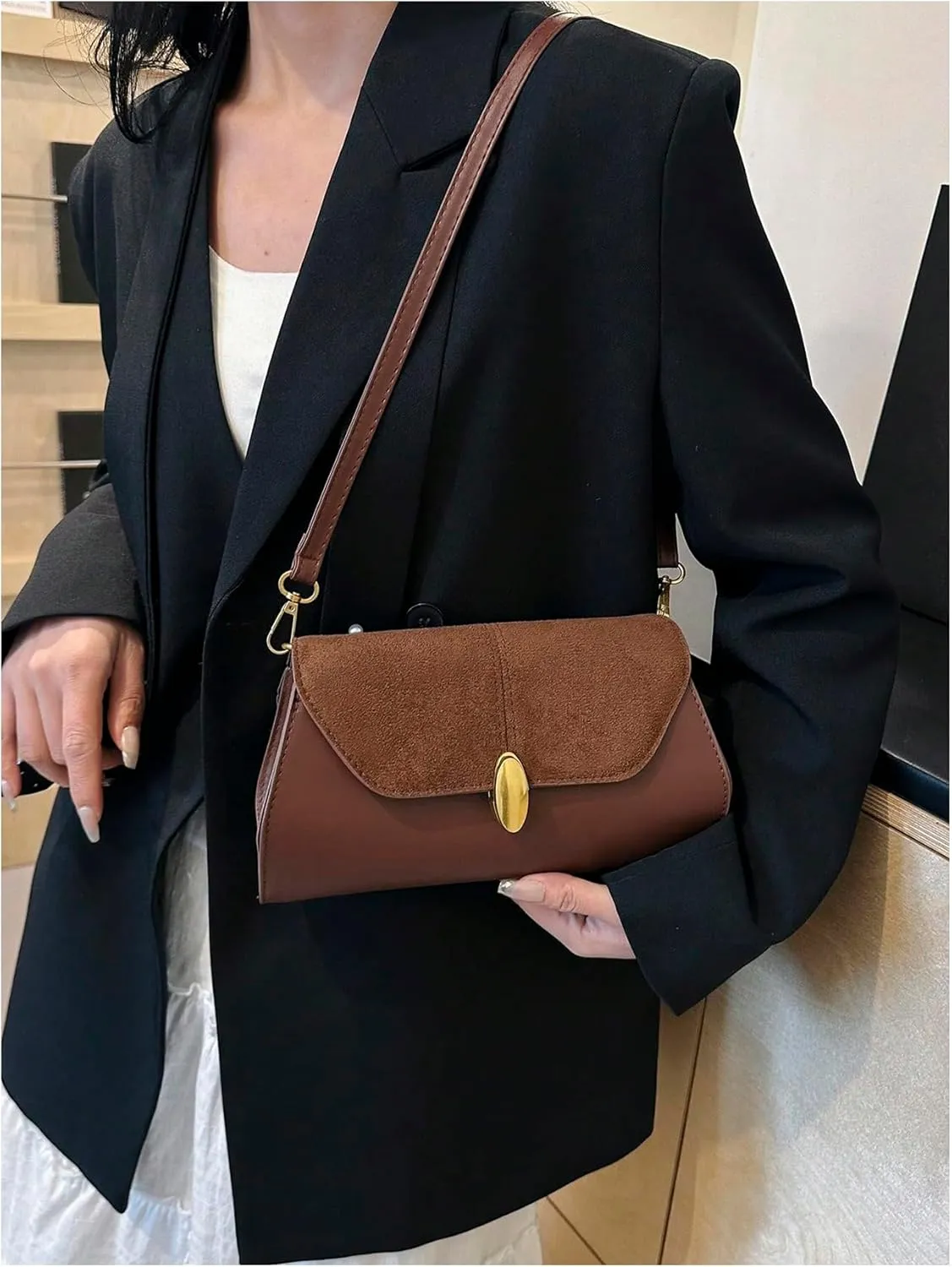 SweatyRocks Women's Elegant PU Leather Flap Shoulder Bag Solid Minimalist Clutch Purse Retro Handbag
