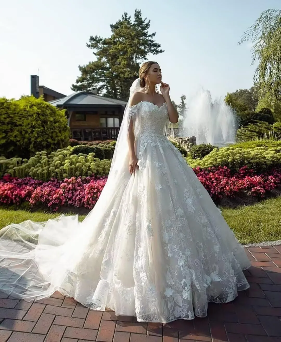 Wedding Dresses for Bride 2024 Boho Beach Lace Appliques Mermaid Beaded V Neck Bridal Gown for Women with Train